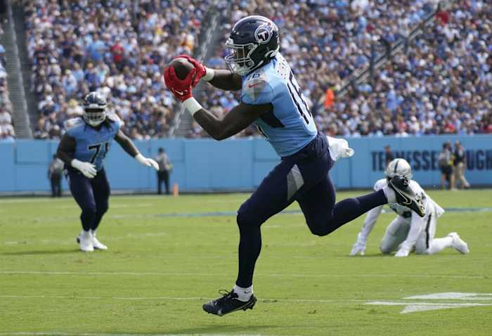 Tennessee Titans wide receiver Treylon Burks (16) catches a pass during the second quarter against the Las Vegas Raiders at Nissan Stadium.